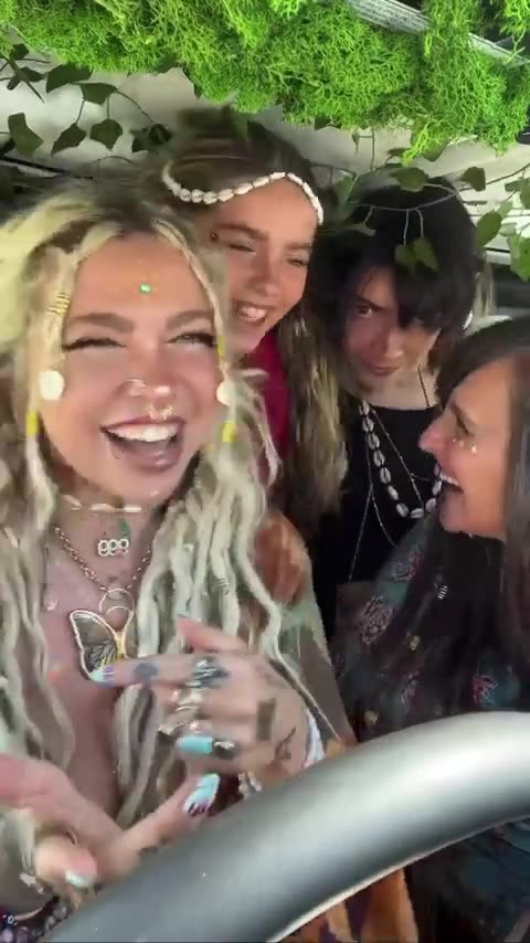 Showing my family Energy Vampires for the first time :’) #fyp