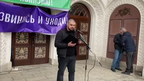 Хына Думаа на митинге оппозиции в Сухуми
