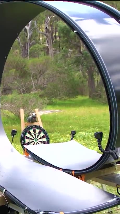 What a way to Play Darts,Hits a BullsEye! #thinkingoutofthebox #thinking #ideas #greatideas