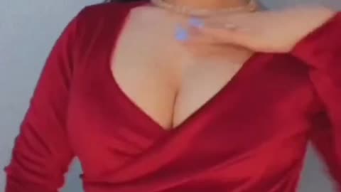 3. Sexy Girl Dance Performance - Mesmerizing Moves! 