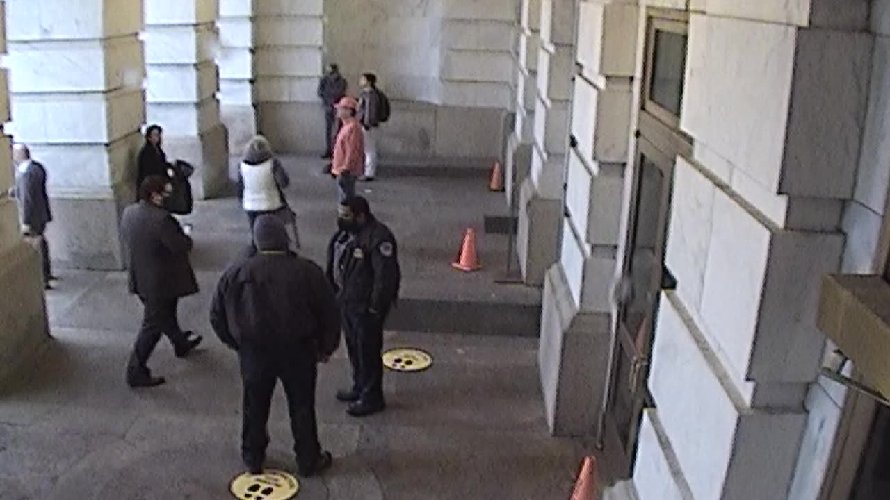 3210LHOB01MainEntranceExterior_2021-01-05_15h58min52s877ms.mp4