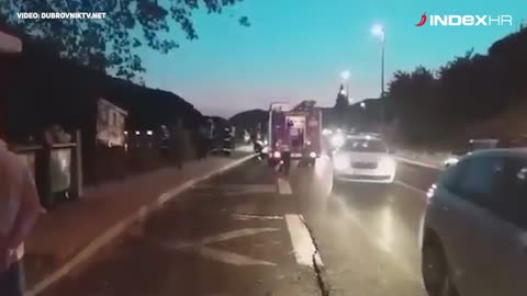 U teškoj prometnoj nesreći stradao motociklist