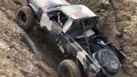 Toyota 4x4 up the ravine