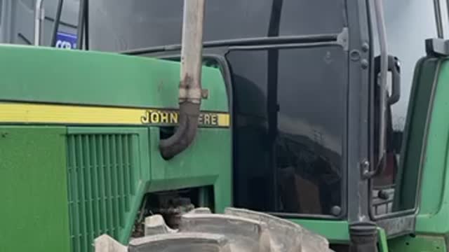 Blacked out Jhon Deere