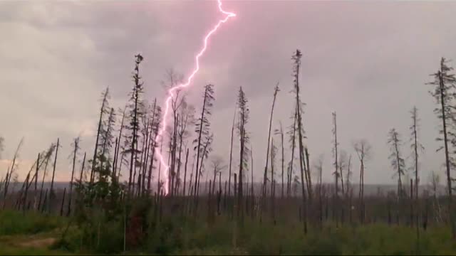 crasy slomotion lightning strike