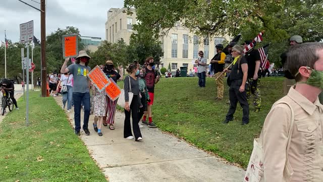 Women’s March & Proud Boys COLLIDE Austin, TX. [RAW 1HR FOOTAGE]