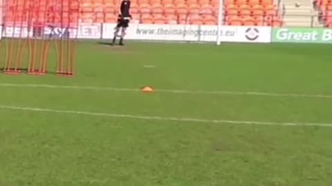 Are you here to be funny? keep missing the ball