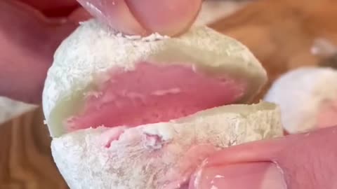 Making sandwich desserts