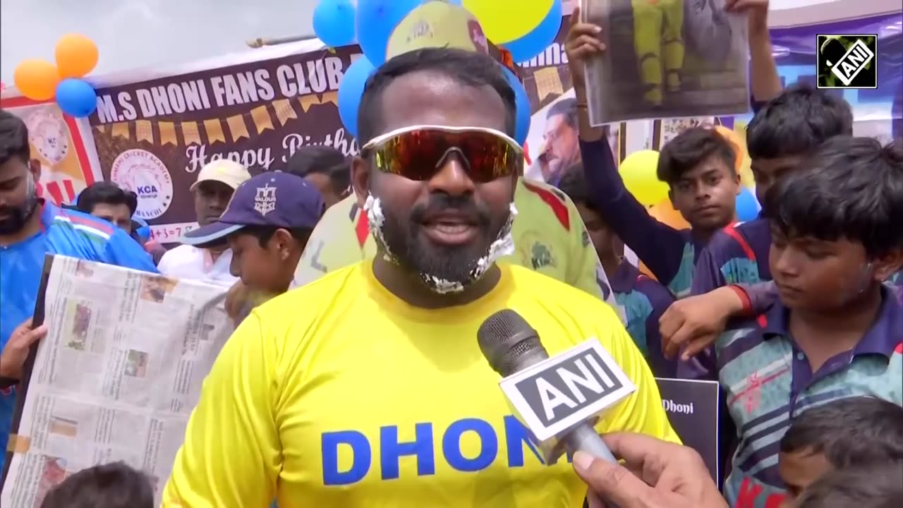 MS Dhoni Birthday | MS Dhoni 43rd Birthday: Fans Celebrate Birthday Near His House In Ranchi