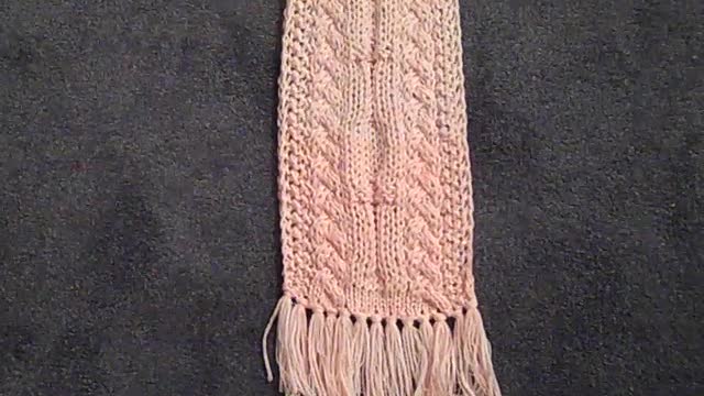 DES476 Double strand color block: shades of peach with white 5 1/2' $20