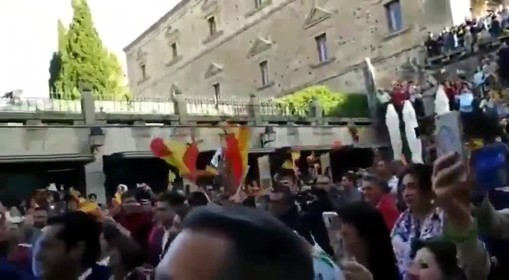 Abascal: El PP y PSOE «están dispuestos a elegir a Otegui (ETA) antes» que a VOX (2)