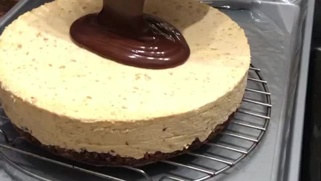 Satisfying ganache application