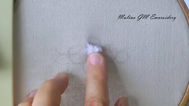 Watch the embroidery process, three-dimensional little roses, masters do this