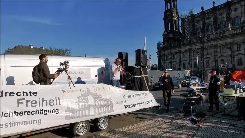 FREEDOM DAY - DRESDEN, Theaterplatz, 30 10 2021, Rede RA RALF LUDWIG - Kundgebung / Demo