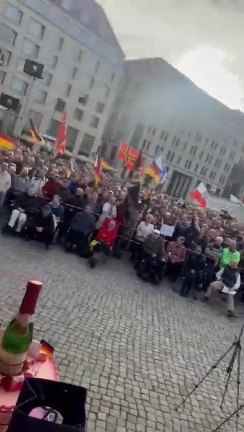 Who says East Germans don't have a sense of humor