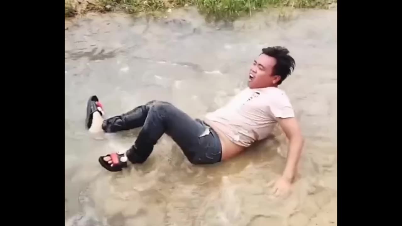 https://youtu.be/Pz-zjcmvsAI?si=AtXr65yJBcsbgDP_Funny shorts video comedy jokes