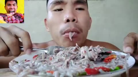 🔥EATING EXOTIC FOOD🔥 MUKBANG EARTH WORM🔥