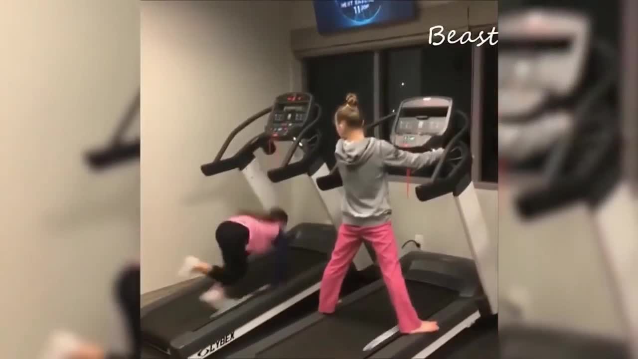 Very Funny Treadmill Compilation