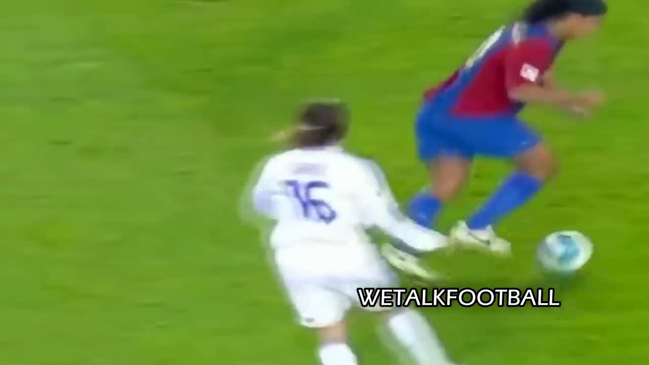 Ronaldinho craziest dribbling