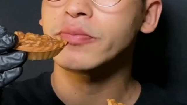 Pecan pie ASMR mukbang