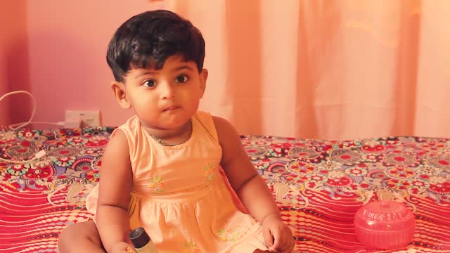 Separation of parents fall impact on child life. Ayatul Erina