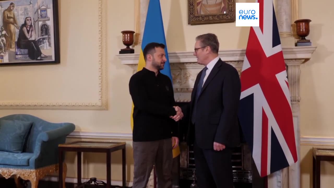 NOTIZIE DAL MONDO Guerra in Ucraina:Zelensky a Londra da Starmer e Rutte per discutere 'piano della vittoria' dopo Londra il presidente ucraino è arrivato nel pomeriggio di giovedì a Parigi, in serata sarà a Roma da Lady Aspen