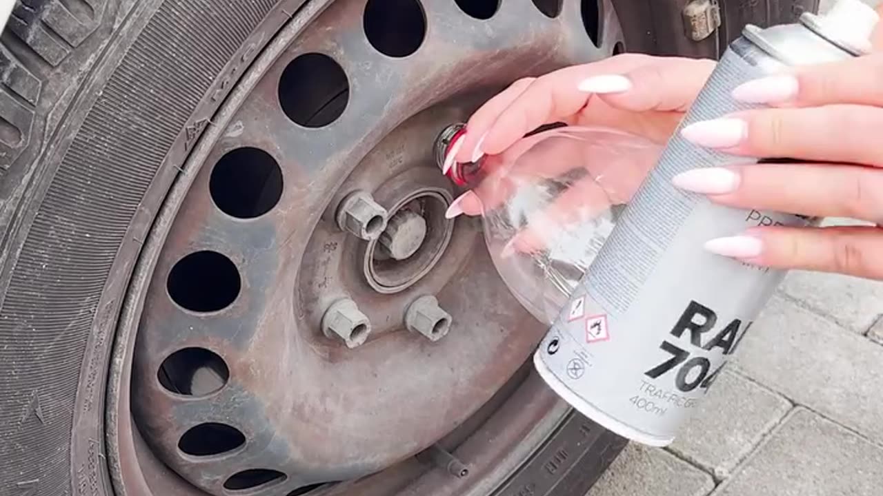 Make your car look brand new by painting the wheel nuts.hd