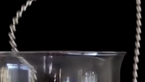 Chain fountain