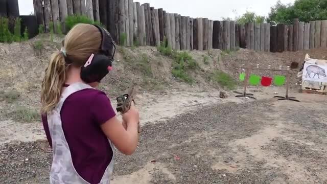 SigM18|Amazing baby girl using a Gun to shoot