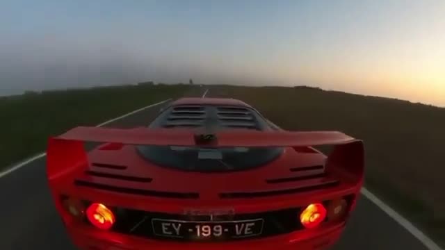 Ferrari F40 caught taking flight from the right angle ❤