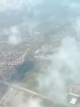 20180221文贵先生视频²：几秒前被盗国贼宣传的一无是处的美帝国主义！咋这么自然！这么多别墅呢？而且都是私人拥有！