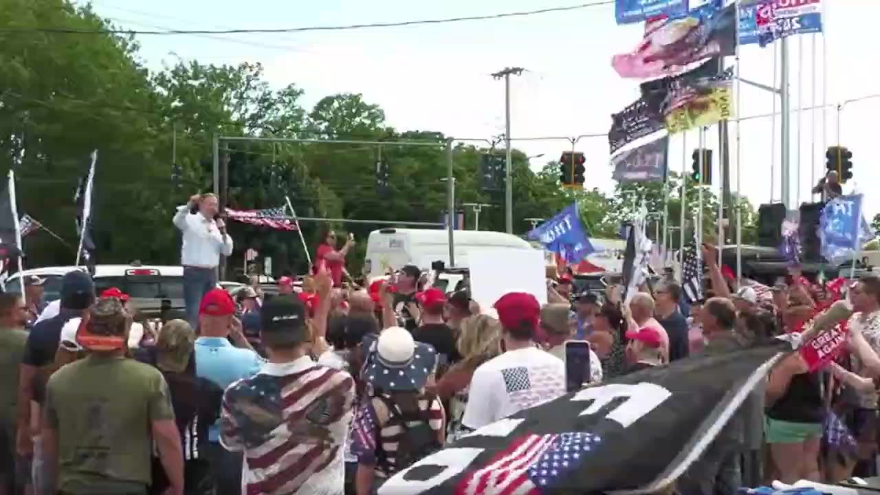 Lee Zeldin: "Long Island là Trump Country" ❤️❤️❤️❤️❤️