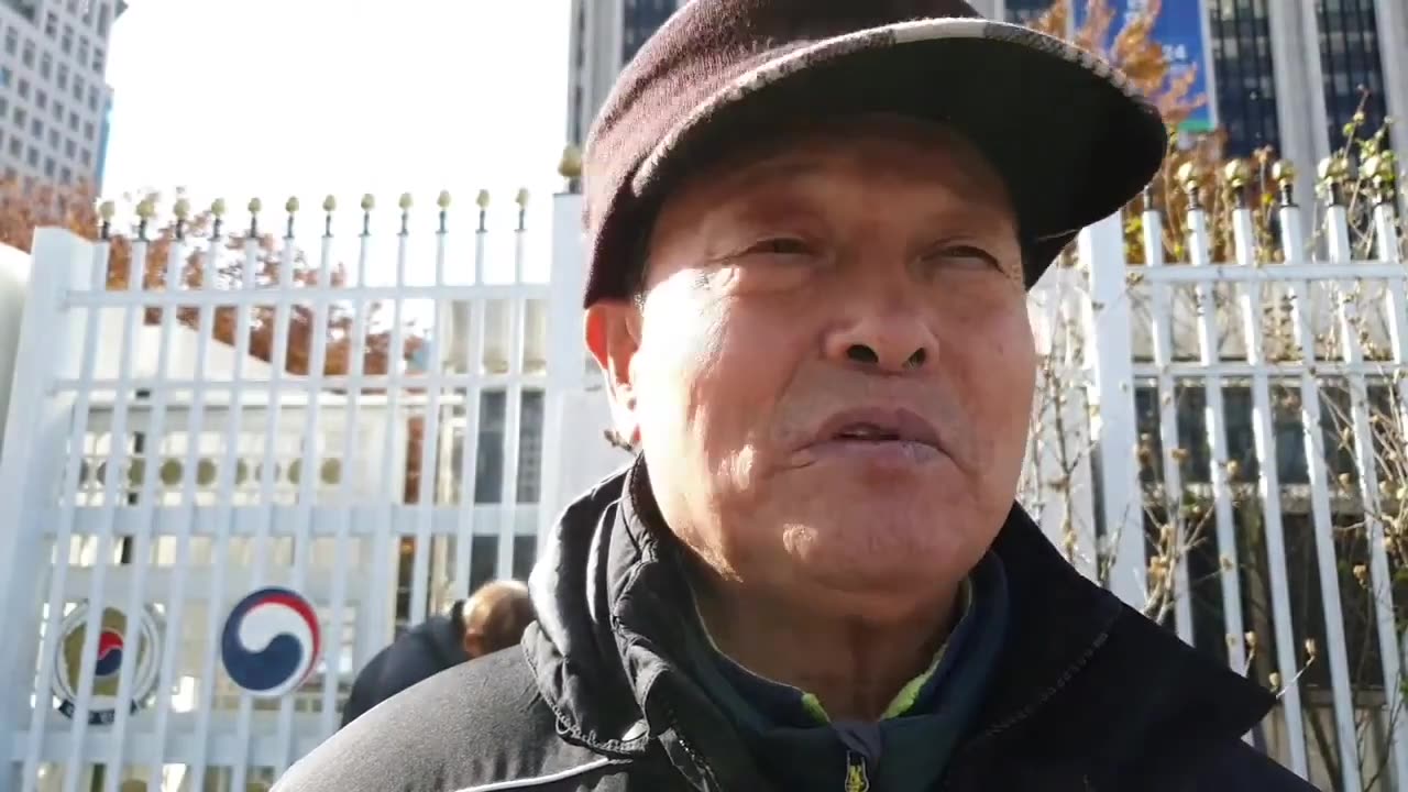 20191122_V3_S01(lG9IeqyfX7A)영하 혹한속 종합청사앞에 왜 육사 예비역께서