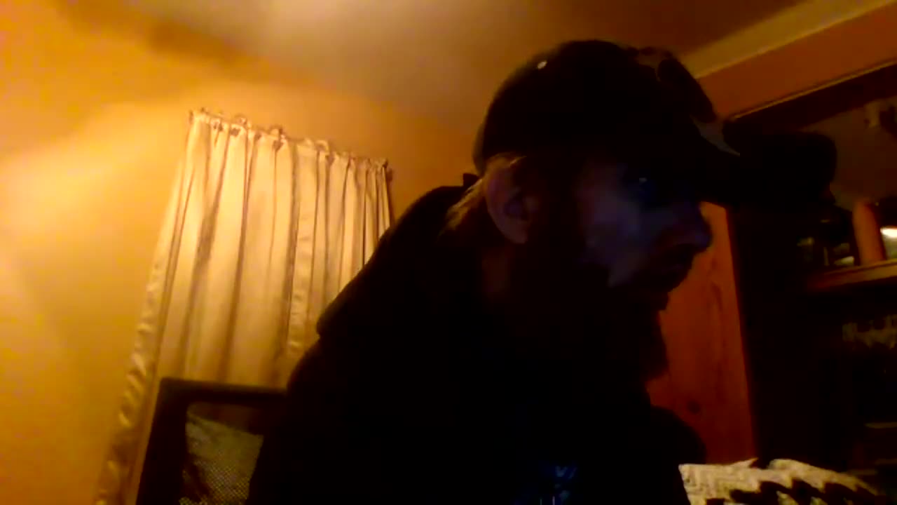 [Cyraxx Youtube 2021-2-26] Producing Weird But cool beats and tracks