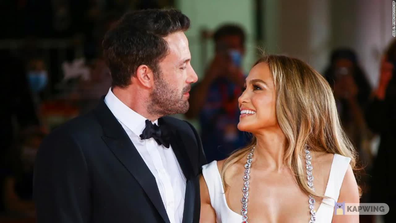 Jennifer Lopez and Ben Affleck are engaged // bennifer