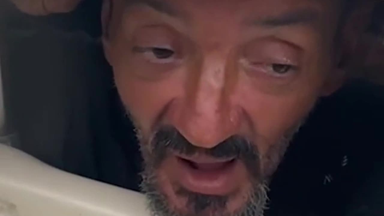 Lieutenant Dan still in boat despite report that he left