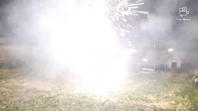 4TH of July Fountain Fireworks with a surprise ending