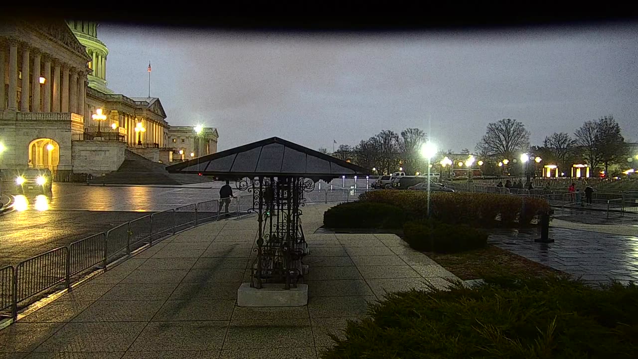 0675USCG00HousePlaza_2021-01-05_17h13min33s917ms.mp4