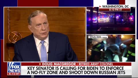 Tucker Carlson Interviews Fmr. General Doug MacGregor on Ukraine