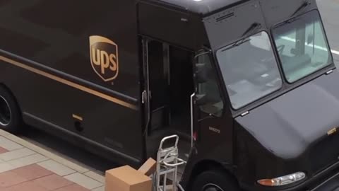 Crazy ups drivers (MUST WATCH)