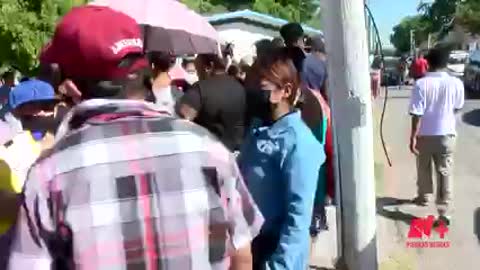 Relatives of a Honduran migrant girl request a humanitarian visa from the United States