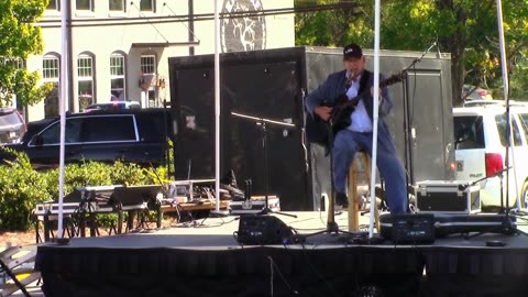 the crooner4jesus at the Lincolnton Apple Festival