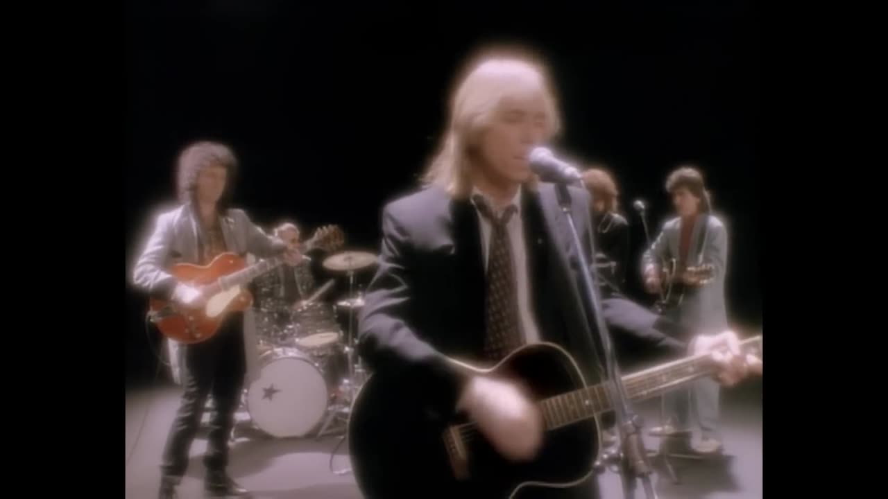 Tom Petty And The Heartbreakers - I Won't Back Down (Official Music Video)