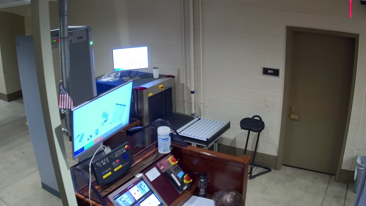 5132CHOBBAGarageScreening1_2021-01-05_19h07min24s447ms.mp4