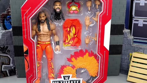 Unboxing the Exclusive Seth Rollins Ultimate Edition Figure