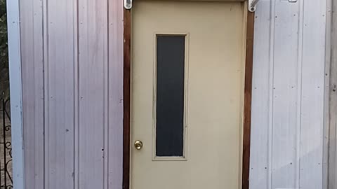 Garage lean free tin