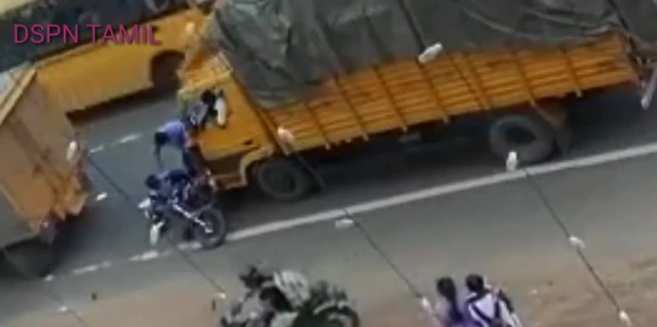 CCTV live accident footage from India: multiple vehicle pileup with lucky escape for bike-riders