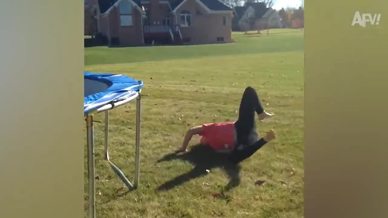 Girls Fail Compilation , When She Was Jumping .