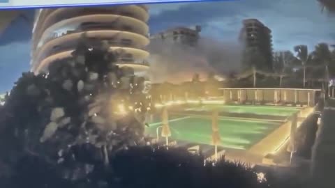 All'inizio, il crollo dell'edificio di Miami. Notate qualcosa in comune?