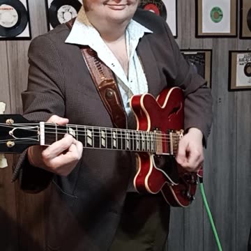 Margaritaville leadpart on guitar!